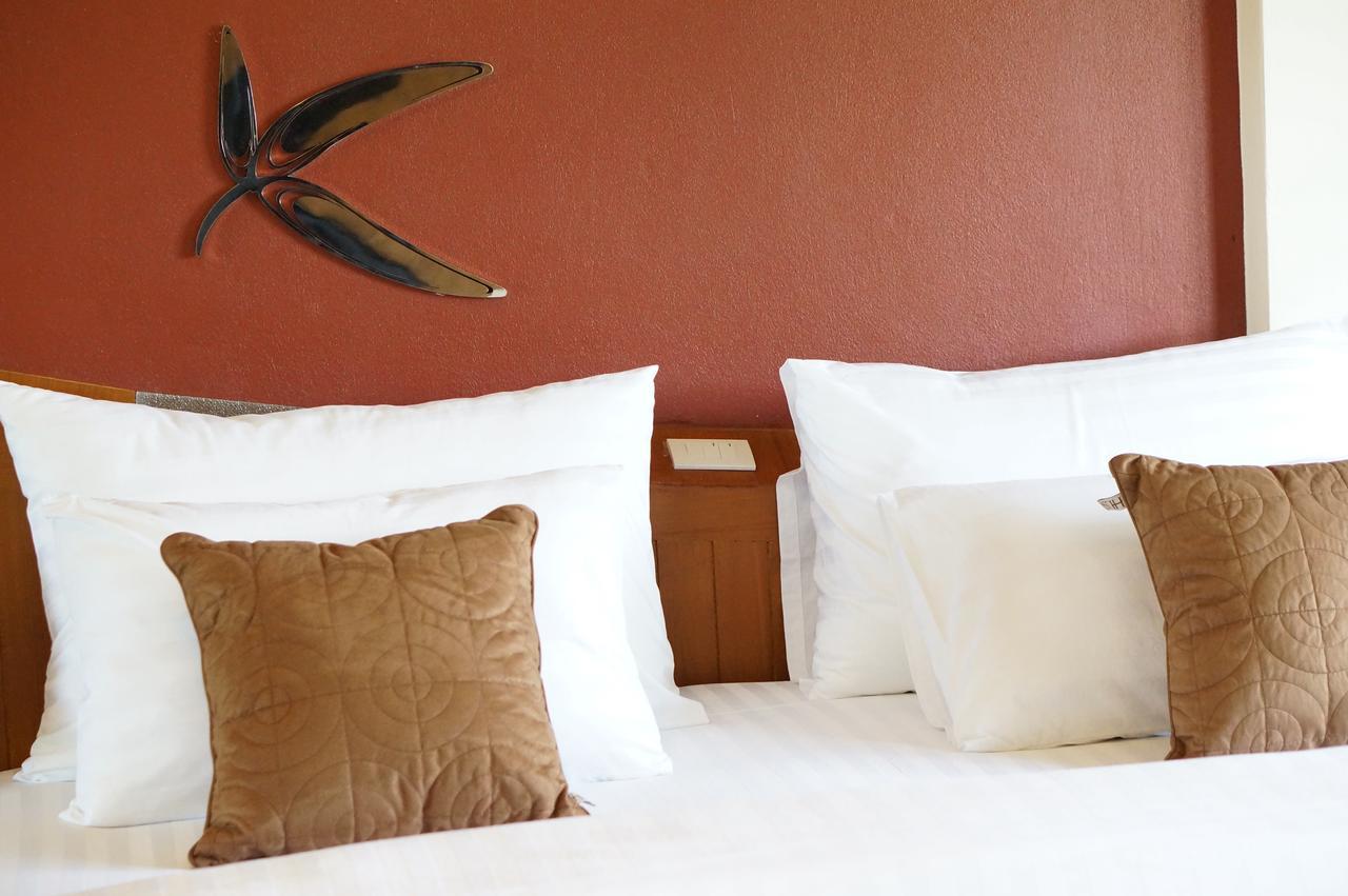 Country Lake View Hotel Suphan Buri Exterior foto